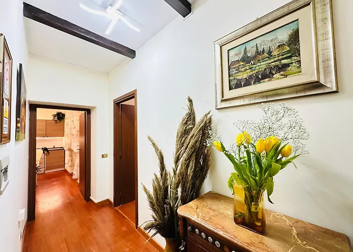 Via Veneto Lulus Home